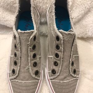 Brand new never worn Blowfish Malibu Women's Play Sneaker